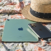 iPad & iPhone